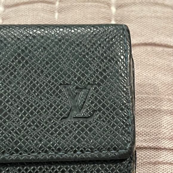 Louis Vuitton LV 4 Key Holder Black Leather Authentic COA - Picture 2 of 9